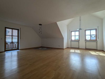 KAINZ-IMMO.DE - Viel Platz! Großzügige 3-Zimmer-OG-Wohnung in Velden/Vils