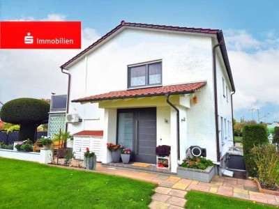 Sehr gepflegte Doppelhaushälfte mit tollem Garten und viel Privatsphäre, Hochheim-Südstadt, Garage