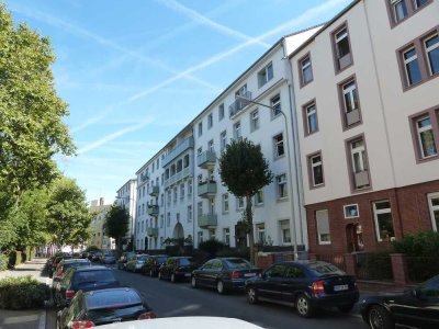 Nähe Bergerstrasse: Charmante 4-Zimmer Wohnung im gepflegten Zweifamilienhaus