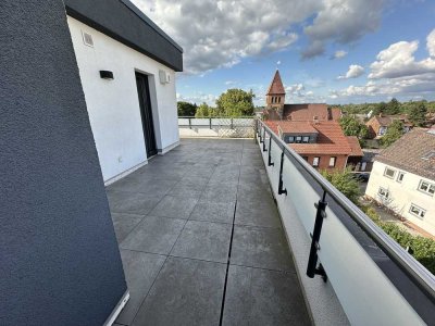„Frisch gestrichene Penthousewohnung mit großzügiger Dachterrasse“