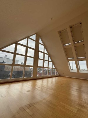 Großzügige Wohnung auf zwei Ebenen mitten im Viertel