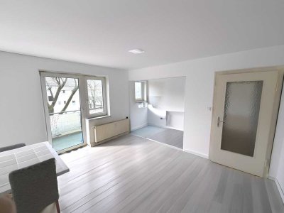 Sofort beziehbar! Helle Wohnung mit großem Balkon und Stellplatz