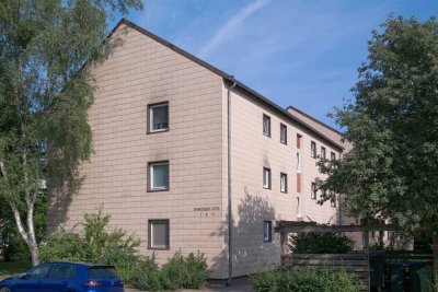 Helle Räume u. Balkon: Gemütliches Wohnen in zentraler Lage
