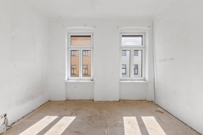 Helle Altbauwohnung inklusive Balkon - sanierungsbedürftig