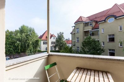 Charmantes Zuhause! Mit Wohndiele! Schöne Böden! Balkon!