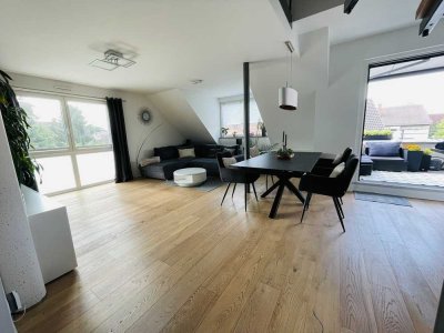 Exklusive, neuwertige 4-Zi.-Maisonette-Wohnung mit Dachterrasse und Einbauküche in Nürnberg
