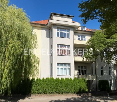 Stilvoller Altbau in erstklassiger Lage!
