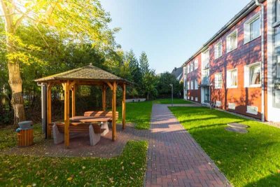 Mit Wintergarten! Modernisierte 2-Zimmer-Wohnungin der Hochparterre in Bremerhaven-Lehe!