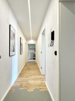 Erstbezug nach Sanierung - 4 Zimmer Wohnung mit Terrasse im Grünen