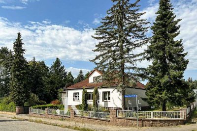 * Reserviert * Freistehendes Einfamilienhaus mit großem Grundstück und Solarthermie