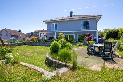 ENERGIEEFFIZIENKLASSE A+!  Großzügiges Einfamilienhaus mit exklusiver Ausstattung und schönem Garten