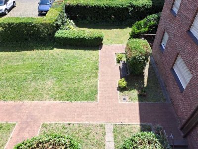 Schöne 2,5 Zimmer Wohnung, Gladbecker Str. 76 in 46236 Bottrop, DG rechts