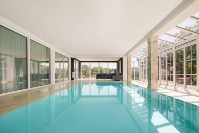 VILLA mit Innenpool und Weinkeller im Golfclub Fontana