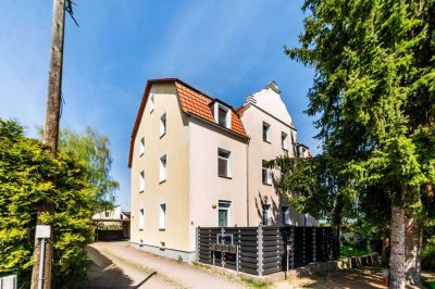 Wohnen mit Komfort: vermietete großzügige 4 Raumwohnung mit Morgenlicht-Balkon