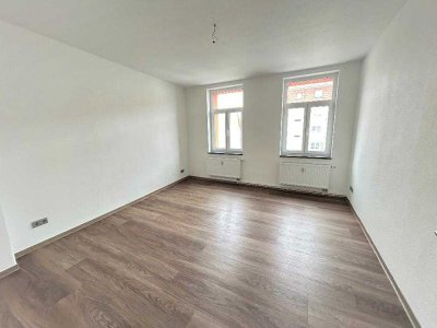 Lieblingsplatz - 2 Zimmer Wohnung mit Dusche, Badewanne und Balkon in der schönen Altstadt!