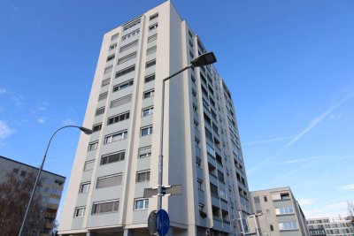 Großzügige, zentrale 2 Zi-Wohnung nahe Messe