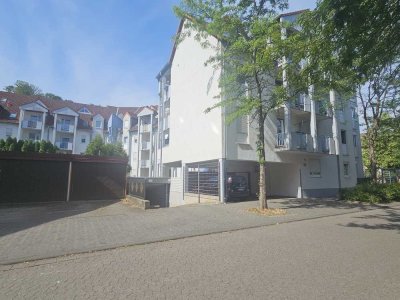 schön geschnittene Wohnung mit Balkon und TG-Platz in beliebter Lage