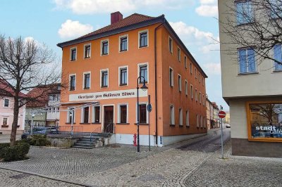 Mehrfamilienhaus und Gasthaus mit Restaurant, 9 Hotelzimmern und 2 Wohneinheiten