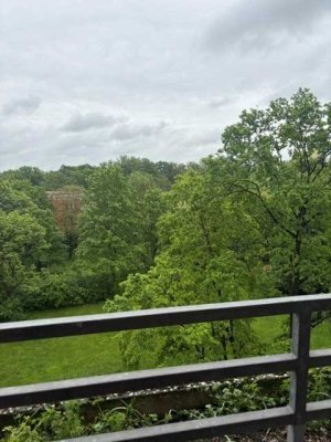 Sorglos Wohnen im Alter – Helle 1,5-Zi-Wohnung mit großem Balkon