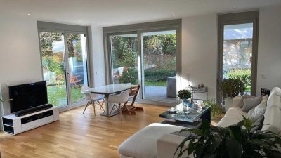Exklusive 5-Zimmer-Wohnung mit ca. 300 m2 Garten barrierefrei
