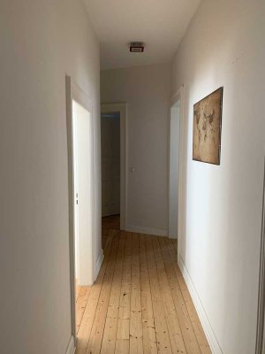 NEW*Paul & Partner* Charmante 5‑Zimmer-Altbauwohnung mit Balkon!
