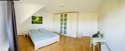 Neu möblierte, sonnige 3-Zimmer-Dachgeschosswohnung in Illinge