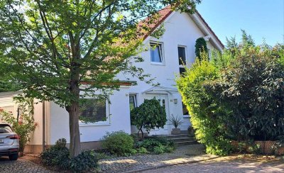 Einfamilienhaus + Wintergarten + gehobene Ausstattung + großer Garten