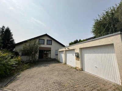 LEERSTEHENDES MEHRFAMILIENHAUS IN RUHIGER LAGE