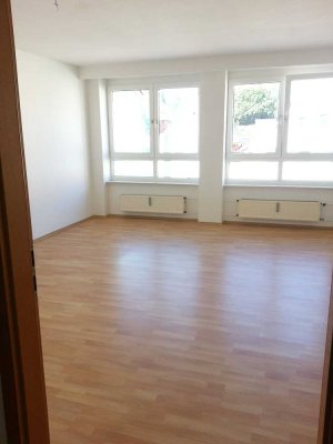 Gepflegte, helle  3-Zimmer-Wohnung mit Balkon  in Memmingen