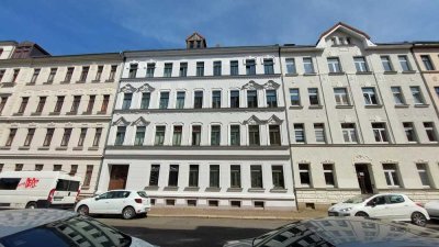 +++ EXCLUSIVE3-RAUM WHG. + FRISCH SANIERT + PARKETT + BALKON ++++