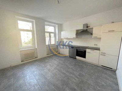Stötteritz! Schöne Wohnung mit Dielenboden und großer Wohnküche mit EBK ab 15.10.2025!!