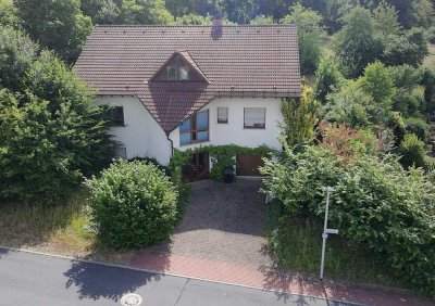 Einfamilienhaus mit tollem Weitblick in Feldrandlage zu verkaufen