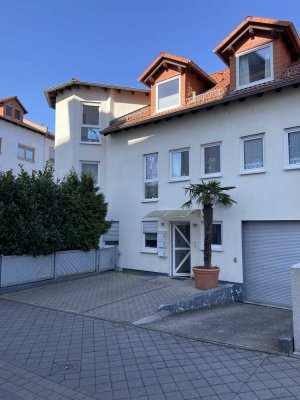 Lichterfüllte Terrassenwohnung mit Garten in beliebter Lage von Oberrad!