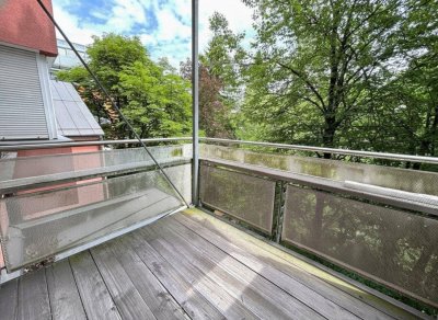 Stadtwohnung mit Balkon in den begrünten Innenhof!