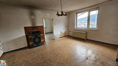 Top 2-Zimmerwohung im obersten Stock - Erstbezug nach Sanierung - unbefristeter Mietvertrag