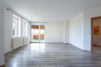 Familienfreundliche 4-Zimmer-Wohnung mit Terrasse &amp; Gartenzugang in Pirka