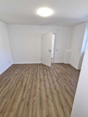 Toll geschnittene 3 Zimmer Wohnung im Erdgeschoss eines gepflegten Mehrfamilienhauses