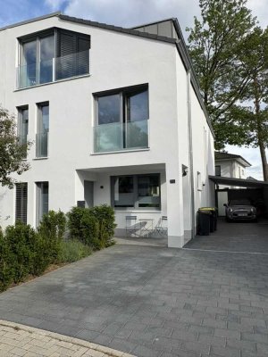PRIVATVERKAUF | Exklusives Haus | Neubau 2024 | 4 km südlich von Köln | 1.300.000 €