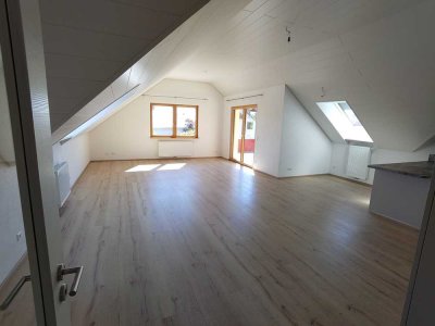 Familienfreundliche 4,5-Zimmer-Wohnung mit Balkon und EBK in Obersulm
