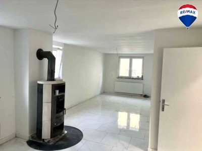 Saniertes Einfamilienhaus mit Garage