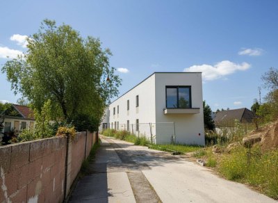 PROVISIONSFREIER ERSTBEZUG! Kompakte 2 Zimmer für Ruhesuchende mit perfekter Anbindung nach Wien/Flughafen!
