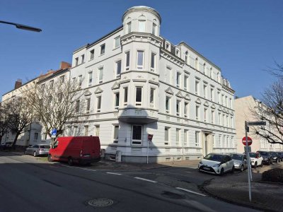 Großzügige Erdgeschosswohnung mit Altbaucharme – nur wenige Minuten vom Innenhafen entfernt