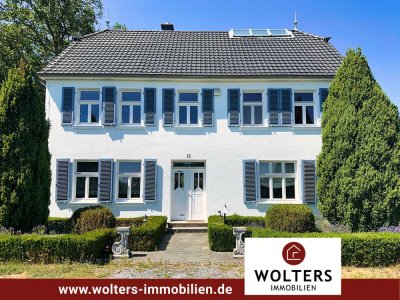 Exklusives Einfamilienhaus im provenzalischen Stil mit großem Grundstück!