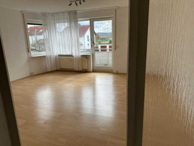 Schöne 2-Raum-Wohnung mit EBK und Balkon in Dußlingen