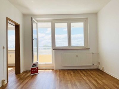 Ihr neues Zuhause! 3-Zimmer-Wohnung mit Balkonverglasung in Rostock-Groß Klein