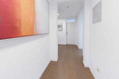 Helle 4- bzw. 3-Zimmer-Wohnung. Sonniger, einladender Balkon. Frei werdend.