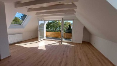 Umfangreich sanierte-Schöne 2-Zimmerwohnung mit Loggia in ausgezeichneter Lage