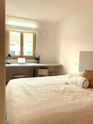 ZENTRAL, APART UND WOHNLICH-ELEGANT MÖBLIERT | 1,5-ZIMMER - ERSTBEZUG - AUCH LÖFFELFERTIG