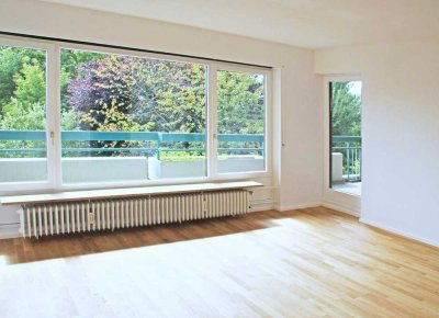 Ruhig gelegene 3-Zimmer-Wohnung mit zwei Balkonen, Tiefgaragenstellplatz und Aufzug