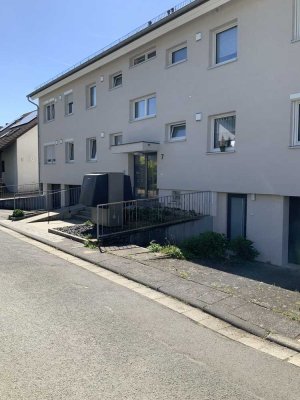 Helle Dachgeschosswohnung in Marxheim-Mitte
